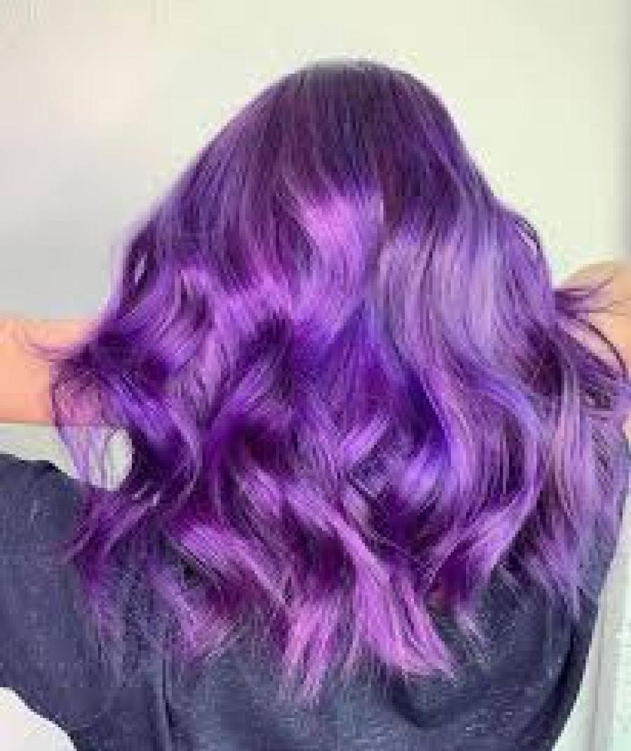 สีเคลือบ ไม่มีแอมโมเนียและเปอร์ออกไซด์ ใช้วิธีการแซกซึมของเม็ดสีผมตรงเข้าสู่เส้นผม