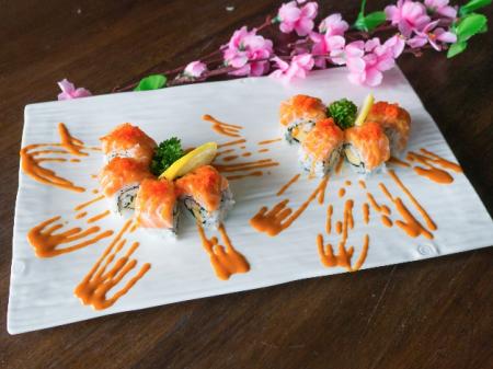 Salmon spicy Roll